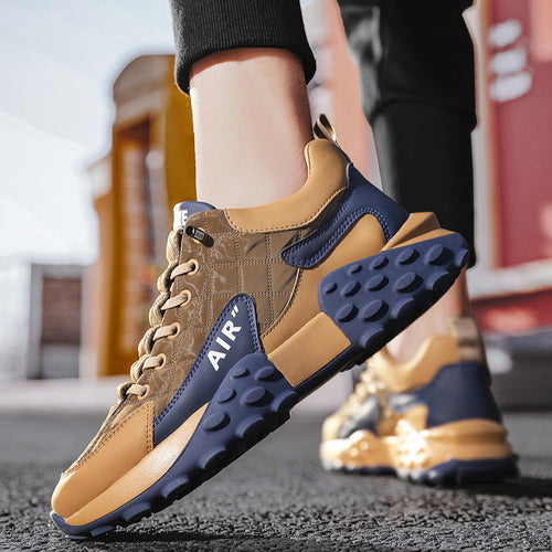 נעלי ספורט ופנאי עם פלטפורמה נגד החלקה 